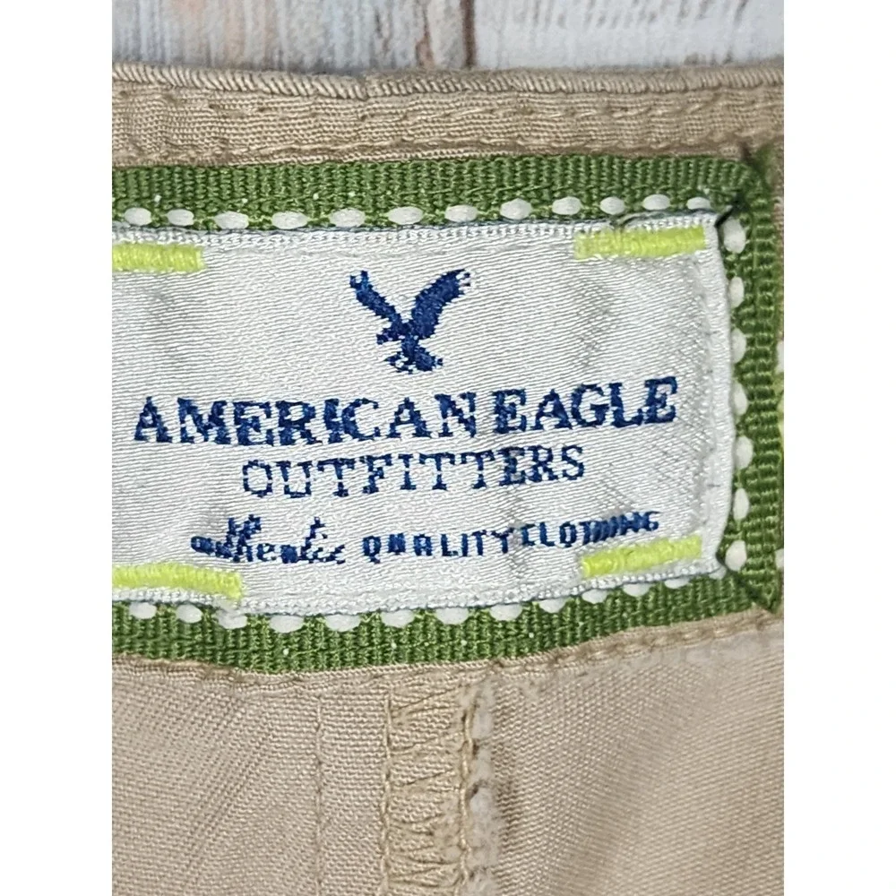 American Eagle Outfitters Khaki Chino Shorts Button Pockets Folded Hem Size 6 - Picture 5 of 6
